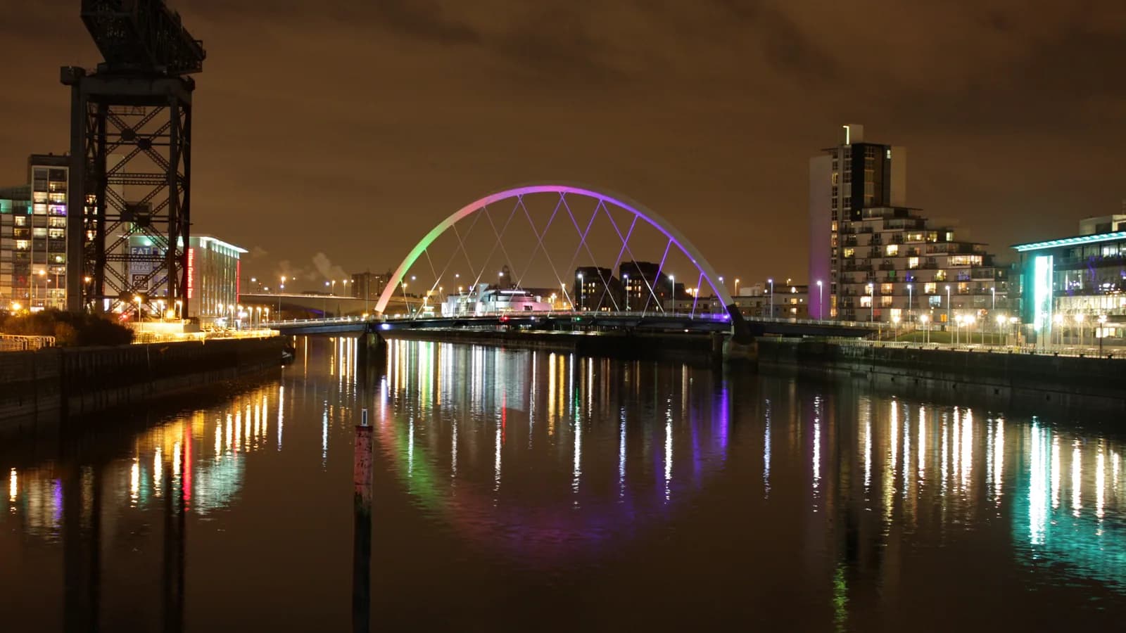 Glasgow — Auto transport naar Glasgow