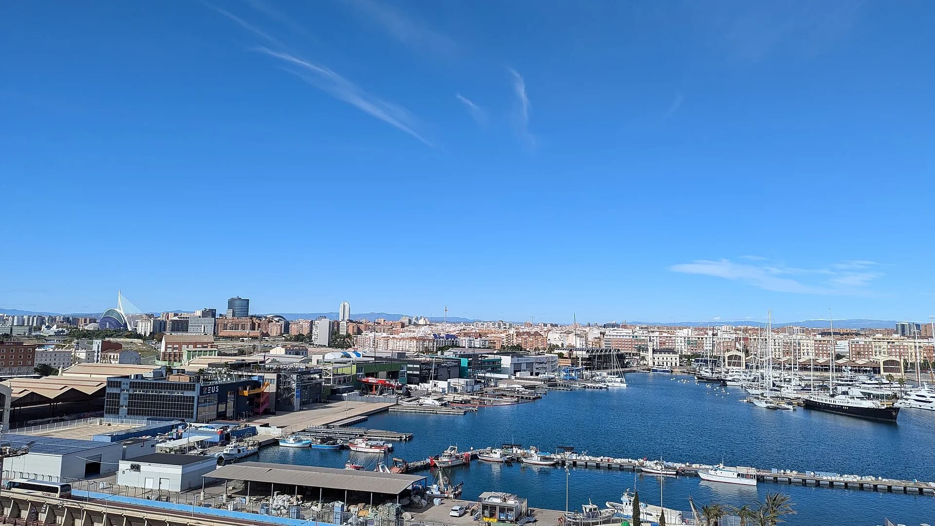 Valencia — Auto transport naar Valencia