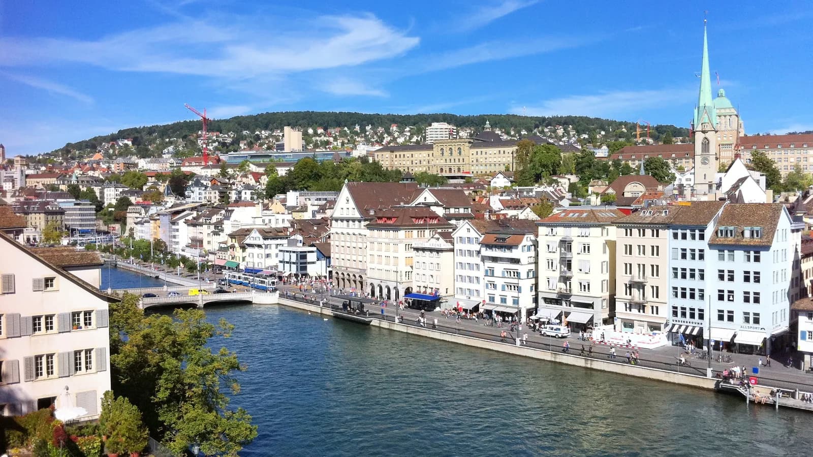 Zürich — Auto transport naar Zürich