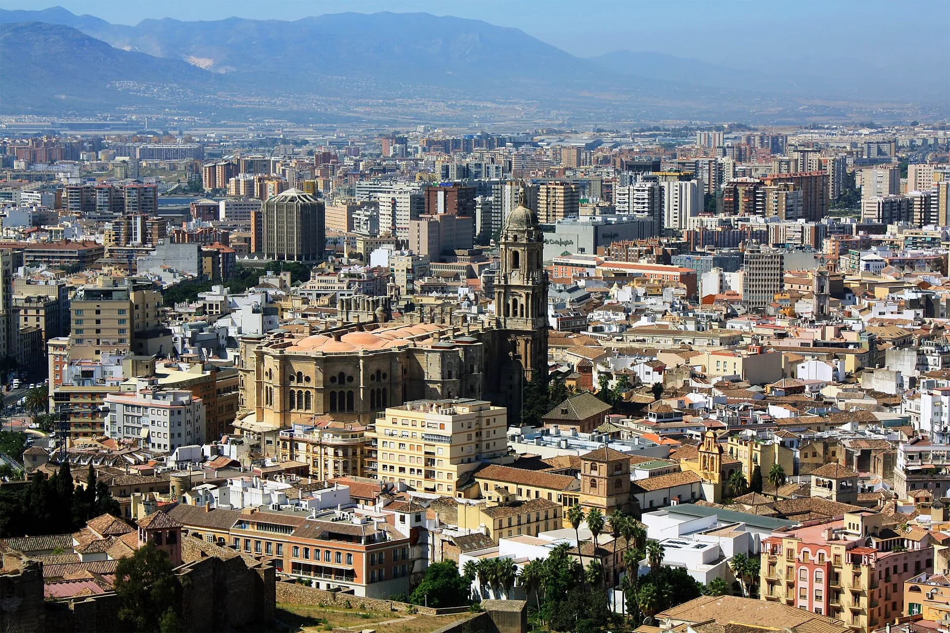 Málaga — Auto transport naar Málaga